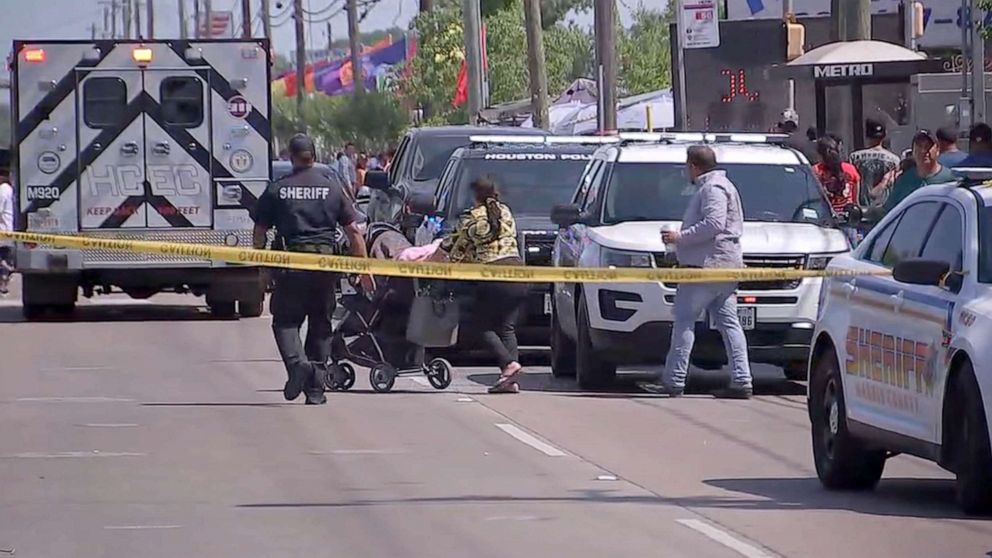 Mercado de pulgas em Milwaukee também foi alvo de ataques nesse domingo -