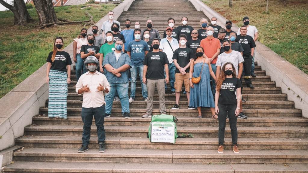 O contra-ataque de entregadores e donos de restaurantes no iFood