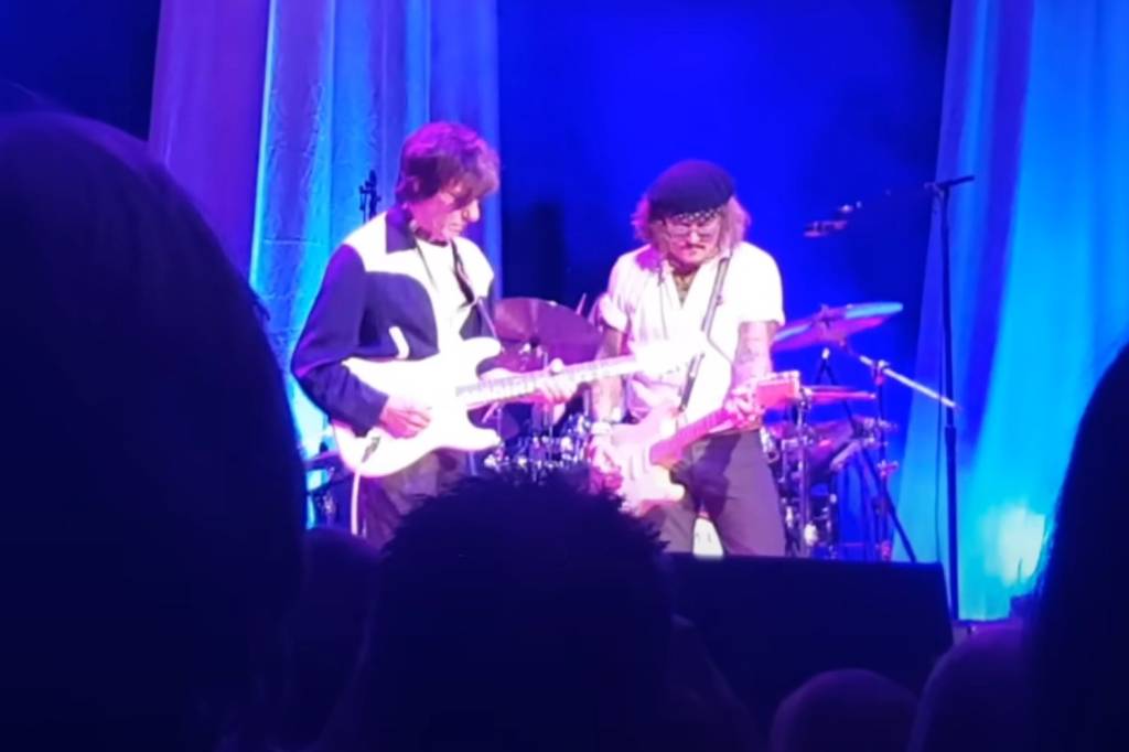 johnny-depp-rock Johnny Depp se apresenta ao lado de Jeff Beck