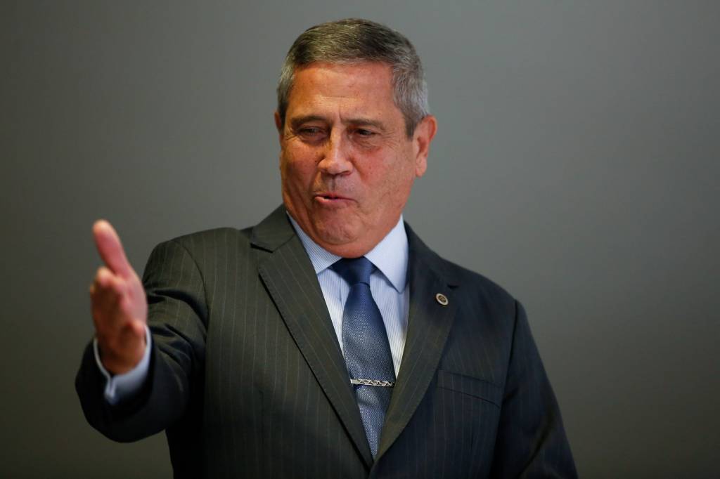 Veja lista com supersalários de mais de 3.500 militares do governo