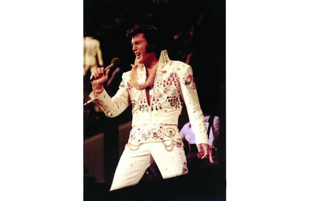 Elvis Presley, no show transmitido ao vivo via satélite em 14/01/1973 no Havai, EUA Elvis Presley, no show transmitido ao vivo via satélite em 14/01/1973 no Havai, EUA