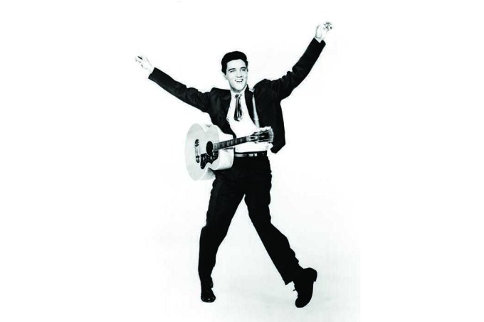 KING CREOLE 1958 ELVIS PRESLEY KDC 006P, Photo by: Everett Collection (38703)