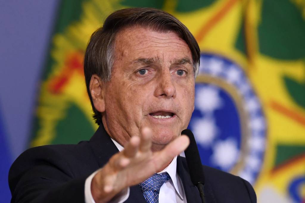 Senadores recorrem ao STF contra arquivamento de denúncia contra Bolsonaro