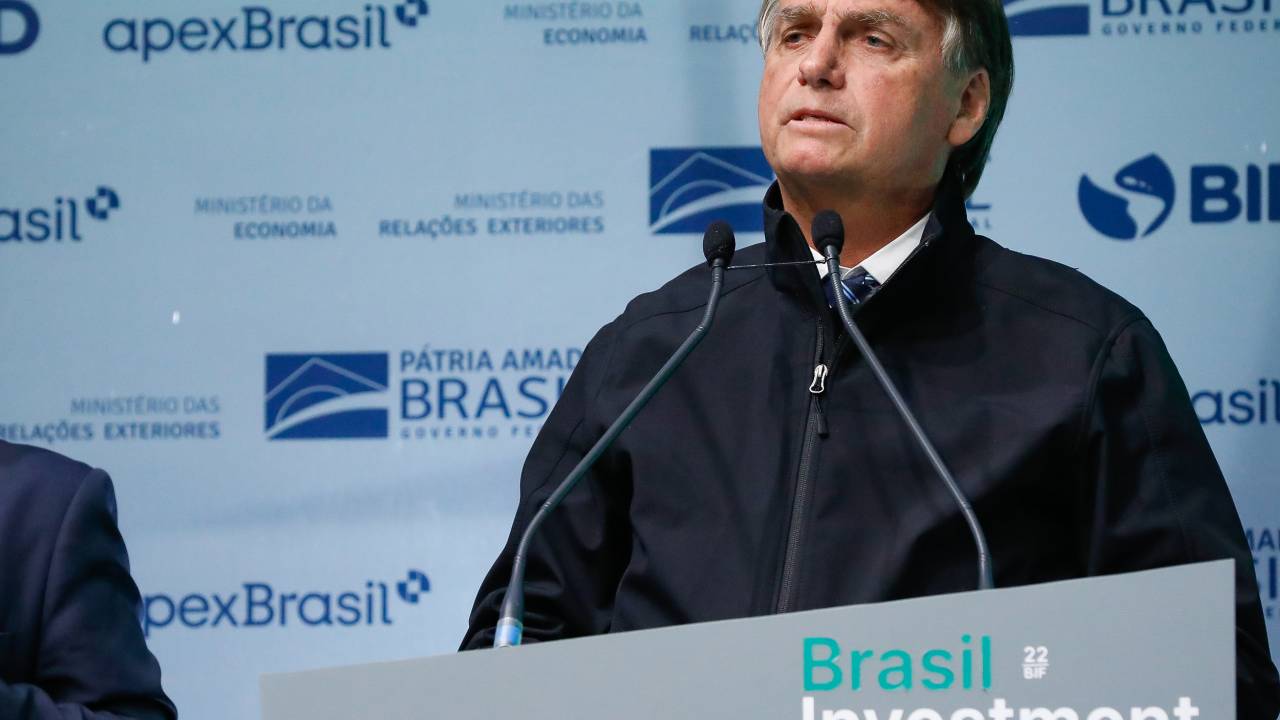 O presidente Jair Bolsonaro (PL) durante a 5ª edição do Brasil Investment Forum, em São Paulo Leia mais em: https://preprod.veja.abril.com.br/coluna/radar/nem-levo-jeito-nasci-pra-ser-militar-diz-bolsonaro-sobre-presidencia/