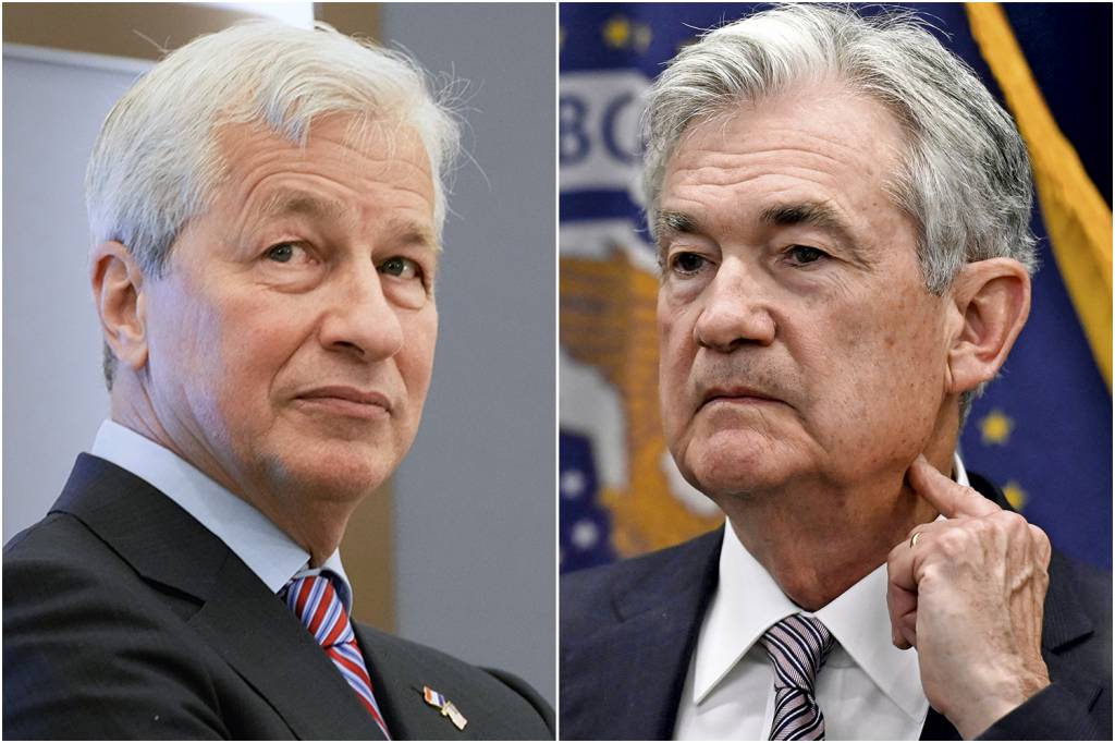 JAMIE-DIMON—JP-MORGAN-CEO—000_9DG7UF.jpg SINAIS CONTRADITÓRIOS - Dimon, do JPMorgan (à esq.), e Powell, do Fed: um avisa sobre o risco de um furacão e o outro aposta em mecanismos de controle -