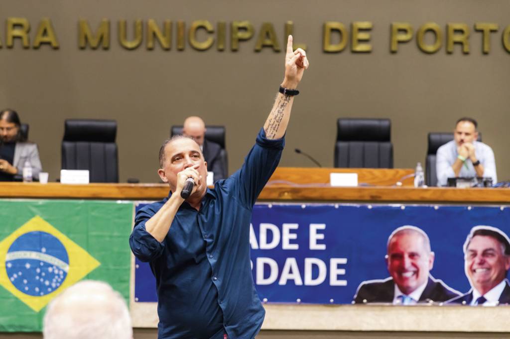 ONYX-LORENZONI-CAMARA-VEREADORES-PORTO-ALEGRE-2022-01.jpeg PALANQUE - Onyx Lorenzoni: o ex-ministro defende o bolsonarismo na corrida pelo governo gaúcho -