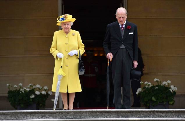 Rainha Elizabeth II da Grã-Bretanha e o príncipe Philip na White Drawing Room no Castelo de Windsor em 20/11/2017. Rainha Elizabeth II da Grã-Bretanha e o príncipe Philip na White Drawing Room no Castelo de Windsor em 20/11/2017.