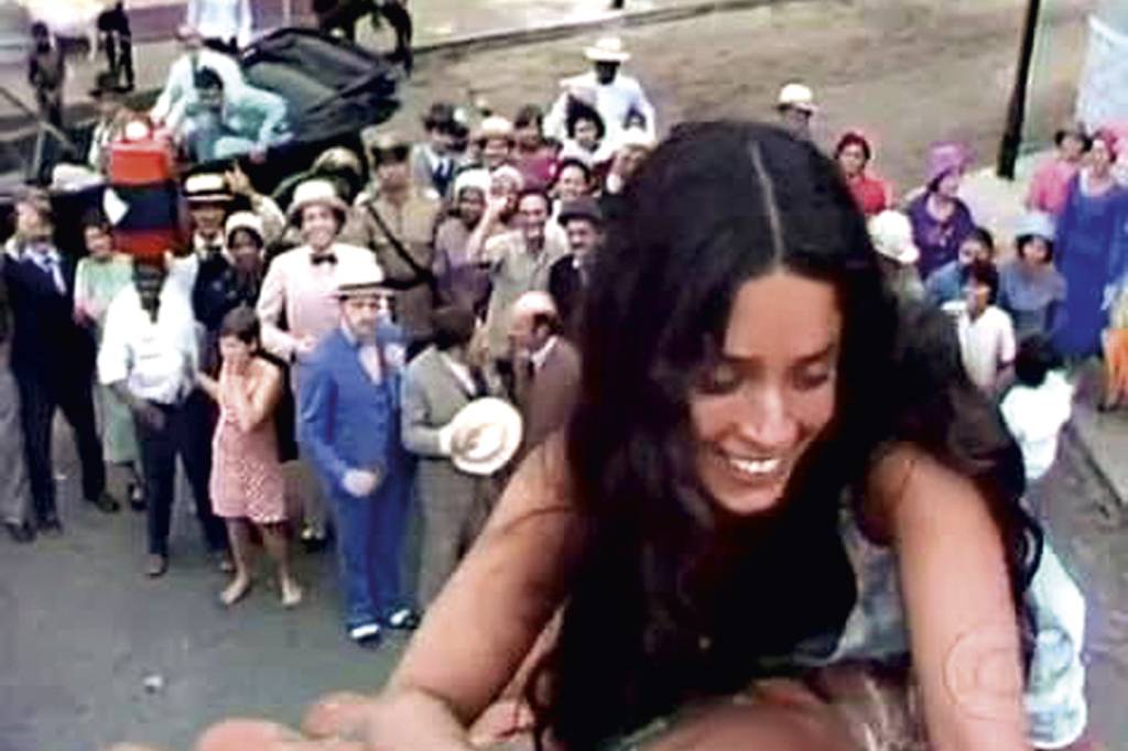 Sonia-Braga-Novela-Gabriela.jpg CHOQUE - Cena de Gabriela: a novela foi a porta de entrada do Brasil em Portugal -