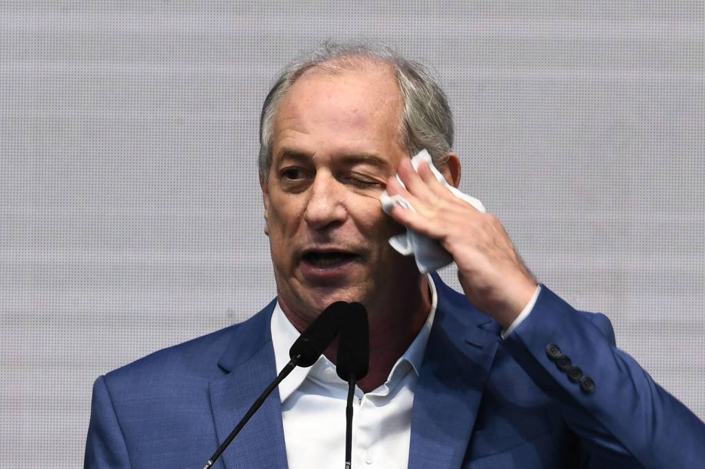 Ciro Gomes é condenado a pagar mais R$ 20 mil a Eunício por danos morais