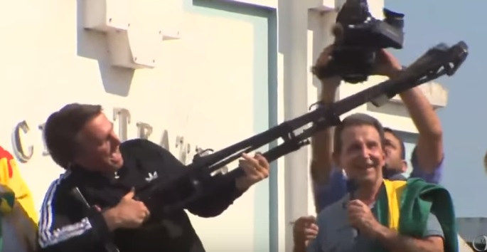 Bolsonaro no Acre em 2018: 'vamos fuzilar a petralhada'