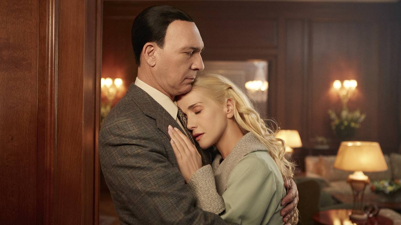 VIDA APÓS A MORTE - Perón (Darío Grandinetti) e Evita (Natalia Oreiro): tragédia bizarra -