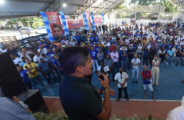 ACM Neto, candidato ao governo da Bahia pelo partido União Brasil, em campanha por municípios baianos, 05/2022. ACM Neto, candidato ao governo da Bahia pelo partido União Brasil, em campanha por municípios baianos, 05/2022.