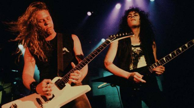 A banda americana Metallica, durante show da turnê "Master Of Puppets", no Shibuya Public Hall em Tóquio, 11/1986. A banda americana Metallica, durante show da turnê "Master Of Puppets", no Shibuya Public Hall em Tóquio, 11/1986.