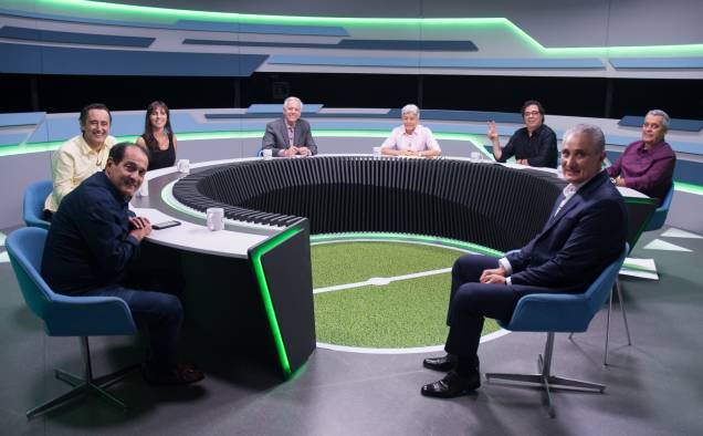 Programa "Grande Círculo" da Sportv, recebendo o técnico da Seleção Brasileira Tite, com Murici Ramalho, Marcelo Barreto, Glenda Kozlowski, Milton Leite, Caco Barcelos, Casagrande e Mauro Naves, 2018. Programa "Grande Círculo" da Sportv, recebendo o técnico da Seleção Brasileira Tite, com Murici Ramalho, Marcelo Barreto, Glenda Kozlowski, Milton Leite, Caco Barcelos, Casagrande e Mauro Naves, 2018.