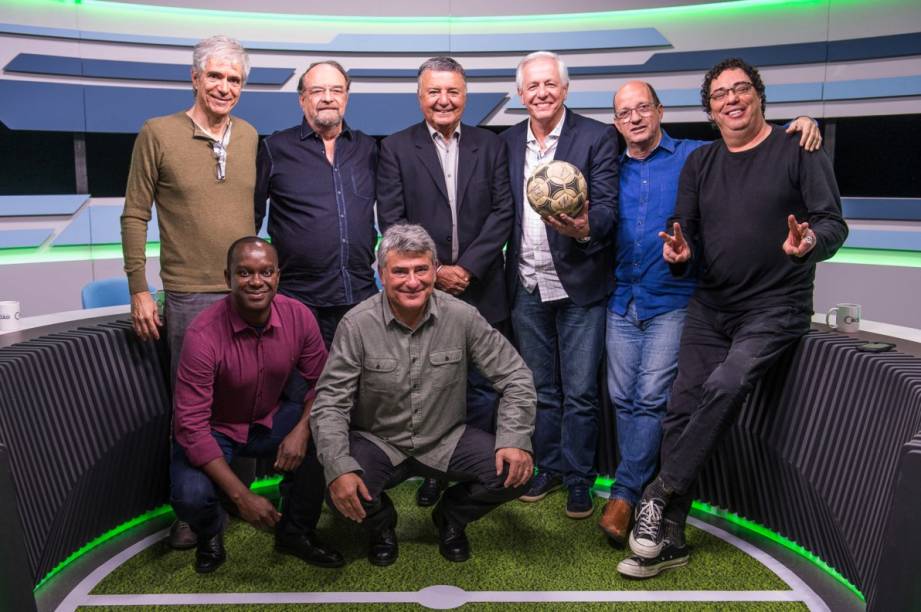 Jornalistas Maurício Stycer, Marco Antônio Rodrigues, Arnaldo Cézar Coelho, Milton Leite, Marcos Uchôa, Walter Casagrande Jr., Paulo César de Oliveira e Kléber Machado, no programa "Grande Círculo" da Sportv, 2019.