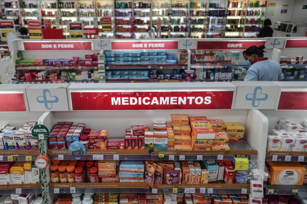 Venda de medicamentos em supermercados: avanço no acesso ou risco à saúde?