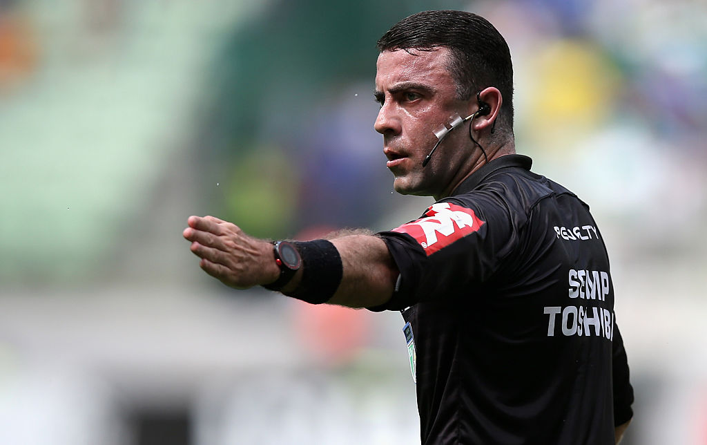 O árbitro Igor Benevenuto -