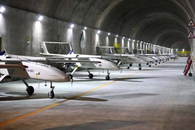 O Irã fornecerá centenas de drones com capacidades de armas de combate à Rússia para uso na invasão `a Ucrânia, disse Jake Sullivan, conselheiro de segurança nacional da Casa Branca dos EUA em 11/07/2022. O Irã fornecerá centenas de drones com capacidades de armas de combate à Rússia para uso na invasão `a Ucrânia, disse Jake Sullivan, conselheiro de segurança nacional da Casa Branca dos EUA em 11/07/2022.