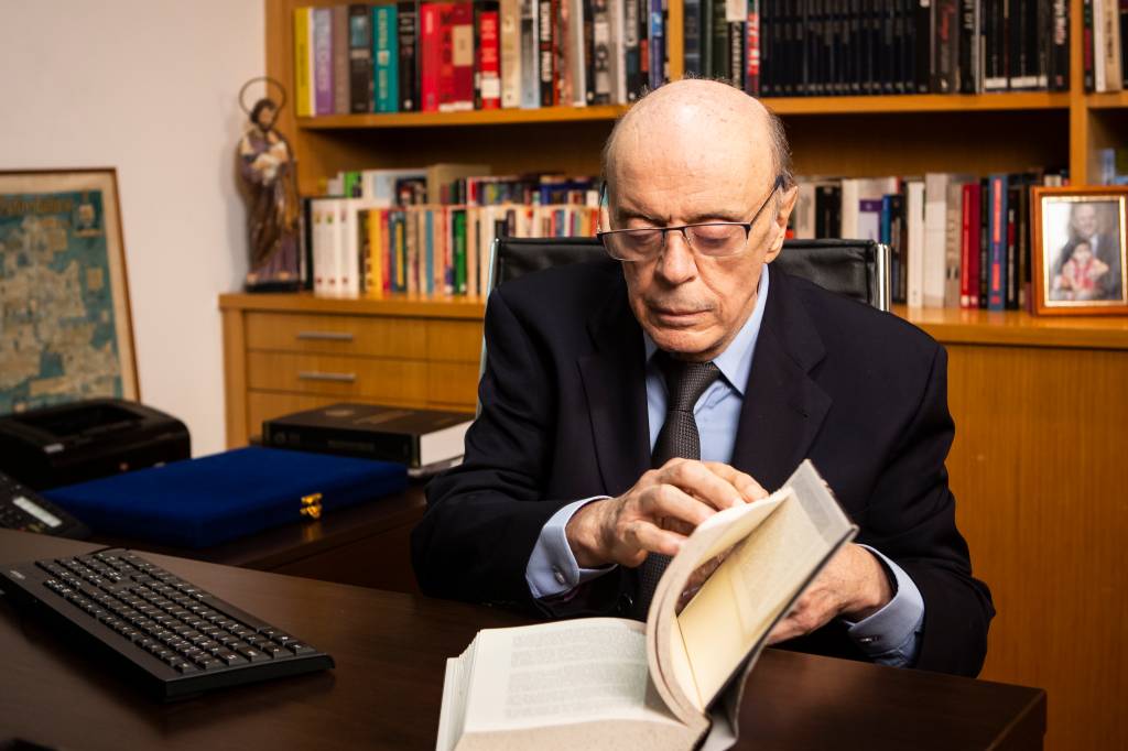 Serra: “A miopia de eleitores e políticos está por trás dos déficits”