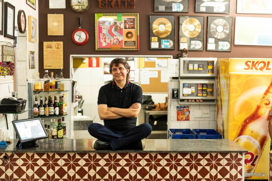 Lô Borges, músico, cantor e compositor mineiro, em ensaio fotográfico para a revista, Belo Horizonte-MG, 04/04/2019.