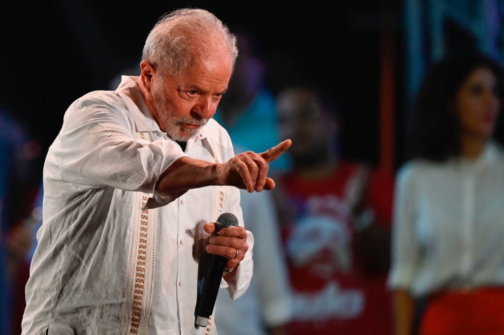 Lula tenta desidratar Ciro Gomes, Simone Tebet e André Janones