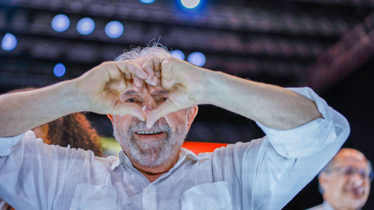 Lula e Geraldo Alckmin no ato público “Juntos por Pernambuco e pelo Brasil”, em Recife (PE), no Classic Hall. Foto: Ricardo Stuckert