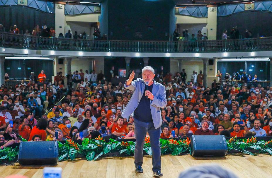 O ex presidente Lula e pré-candidato `a presidência da república, durante ato em em Recife, no Teatro do Parque, com representantes de movimentos culturais. 21/07/-2022