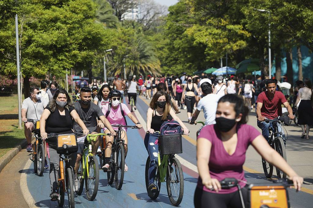 PARQUE-IBIRAPUERA-EXERCICIOS-FISICOS-2021-09.jpg PASSEIO NO PARQUE - Atividades físicas: elas são vitais para o cérebro sadio -