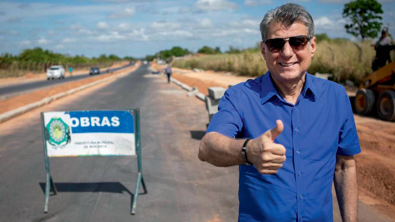 REPAGINADO - Jucá: sem bigode há tempos, o cacique viaja por Roraima a propagandear obras feitas com sua ajuda -