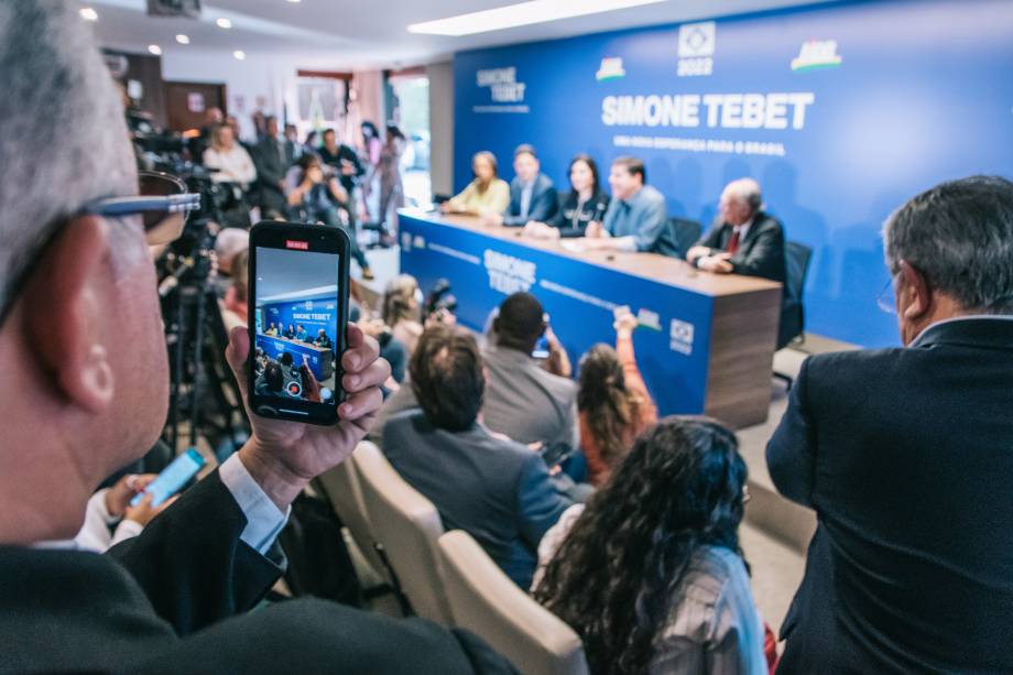 Lideranças do MDB, reunidos durante a convenção nacional do partido, Kátia Lobo (Secretária Nacional do MDB Mulher); Bruno Araújo (Presidente do PSDB); Simone Tebet (candidata oficial para Presidente da República); Baleia Rossi (Presidente do MDB) e Roberto Freire (Presidente do Cidadania), em Brasília, 27/07/2022.