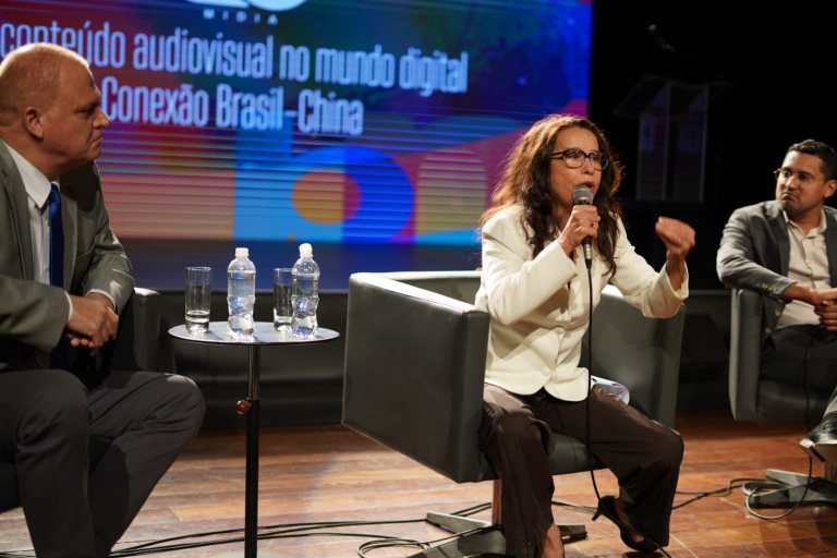 Lucélia Santos e Mauro Alencar debatem -