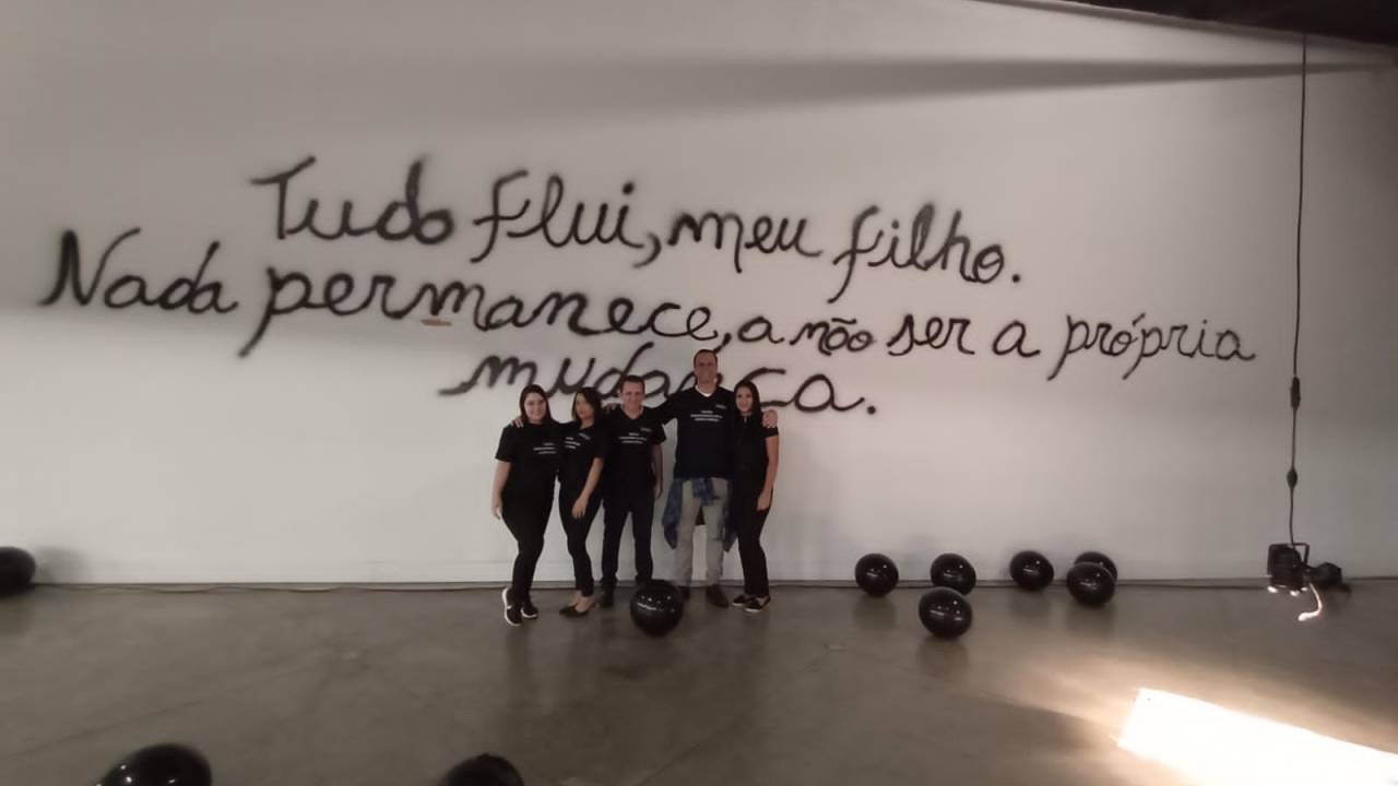 Manifestação marca fechamento do Teatro-D, em São Paulo -