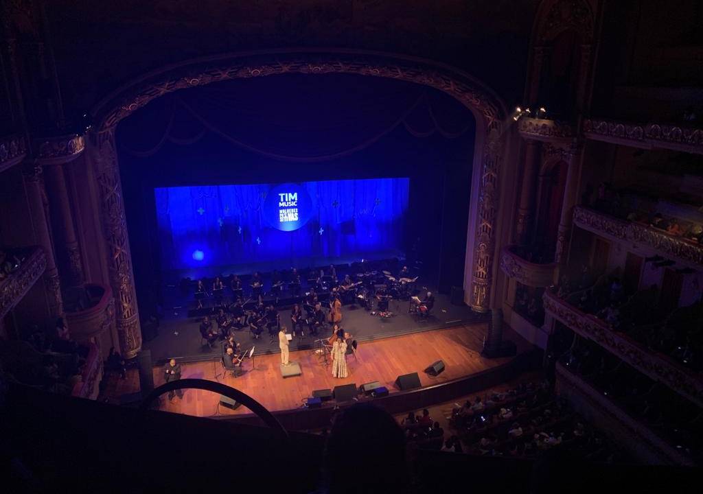 Ludmilla, Luísa Sonza, Mart'Nália e Liniker no palco do Theatro Municipal do Rio -