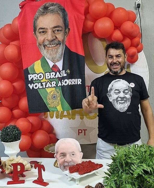 O guarda municipal Marcelo Arruda foi morto com dois tiros, enquanto comemorava seus 50 anos //