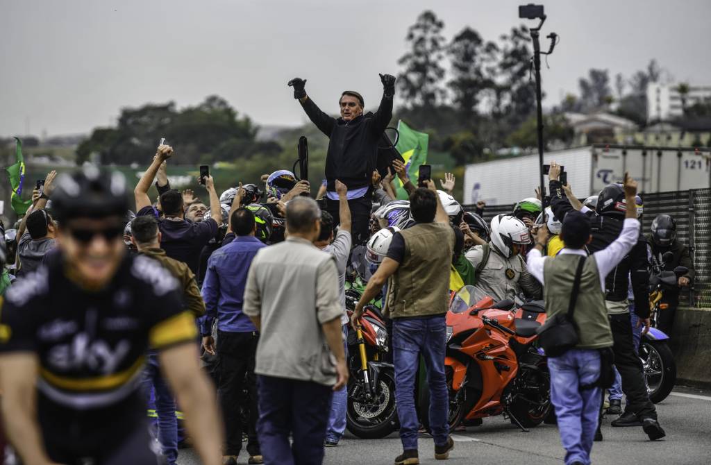 Deputado convoca apoiadores para motociata com Jair Bolsonaro em Brasília