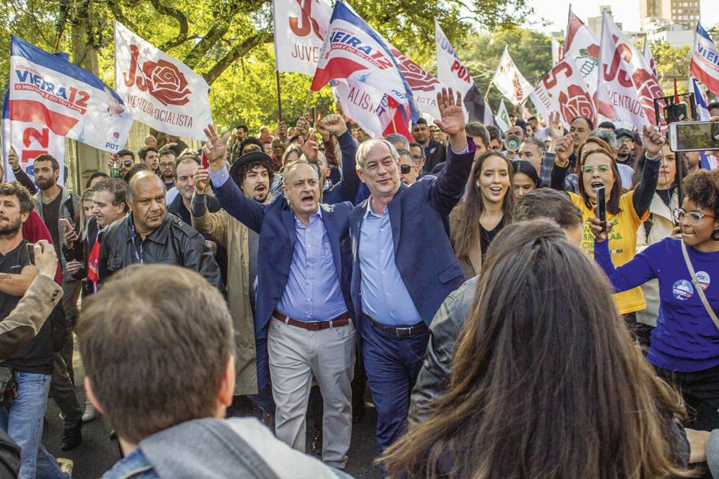 21376648-high.jpeg ELES, NãO - Ciro Gomes em campanha: estratégia do candidato do PDT é bater em Lula e Bolsonaro sem dó nem piedade -