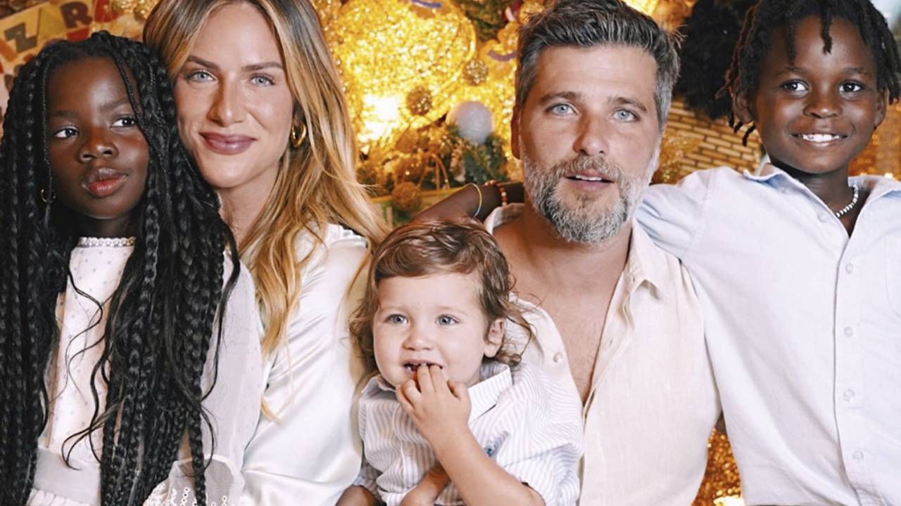 Titi, Giovanna Ewbank, Zyan, Bruno Gagliasso e Bless -
