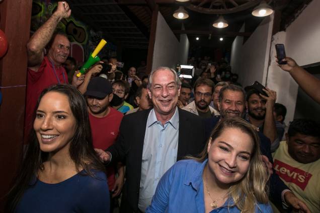 Ciro Gomes, candidato `a presidência da República pelo PDT, no estado do Amazonas, acompanhado por seus eleitores, 01/08/2022. Ciro Gomes, candidato `a presidência da República pelo PDT, no estado do Amazonas, acompanhado por seus eleitores, 01/08/2022.