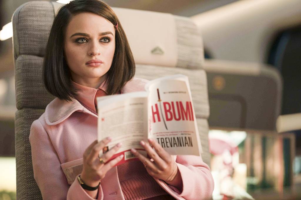 DF-02024-(1).jpg ELENCO ESTRELADO - Joey King no filme: a vilã atazana o personagem de Pitt -