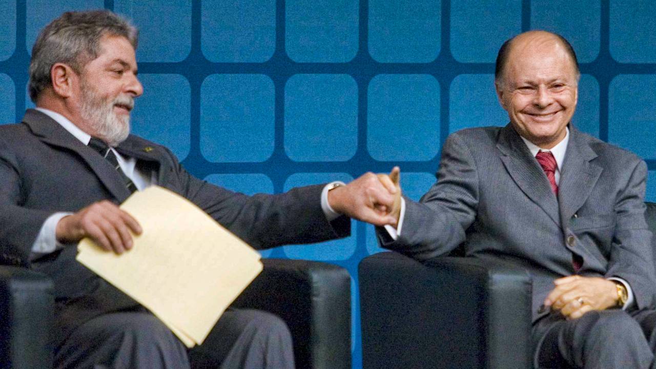 Data da Foto: 27/09/2007 O presidente da Rep¿blica, Luiz In·cio Lula da Silva e o bispo Edir Macedo, fundador da Igreja Universal do Reino de Deus e dono da TV Record, durante inauguraÁ¿o do canal de notÌcias "Record News", em S¿o Paulo (SP). FOTO - Bruno Miranda/Folha Imagem