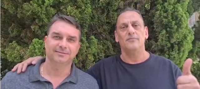 Flávio grava vídeo e destaca lealdade de advogado da família