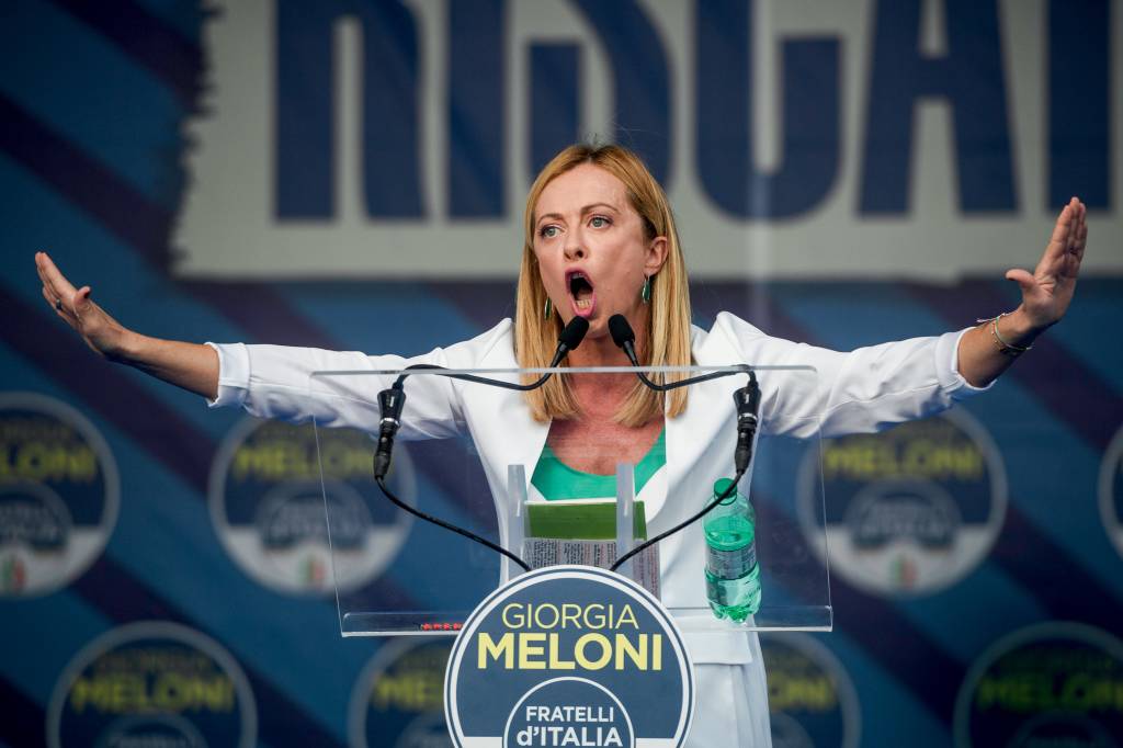 UE faz censura velada à extrema-direita italiana, favorita nas eleições