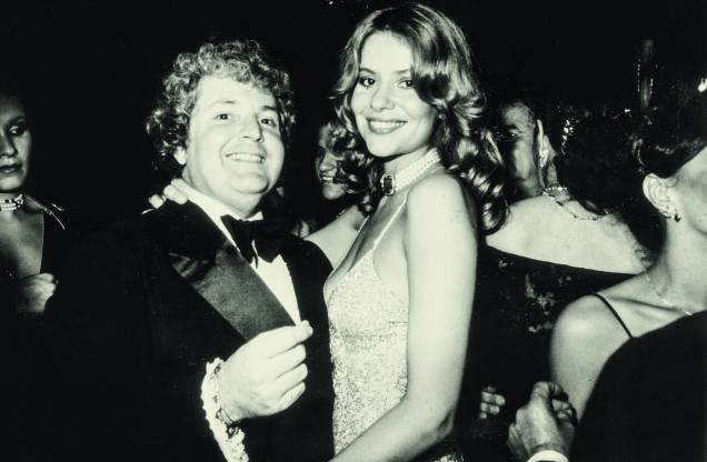 Jô Soares, apresentador, ator, escritor com a esposa Silvia Bandeira. 19/05/1986. Jô Soares, apresentador, ator, escritor com a esposa Silvia Bandeira. 19/05/1986.