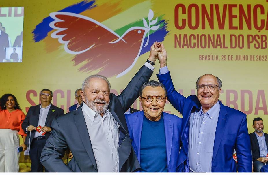 O ex-presidente Luiz Inácio Lula da Silva e candidato `a presidência da República pelo PT,  Geraldo Alckmin e Carlos Siqueira, presidente do PSB, participam da Convenção Nacional do Partido Socialista Brasileiro, em Brasília, 29/07/2022.