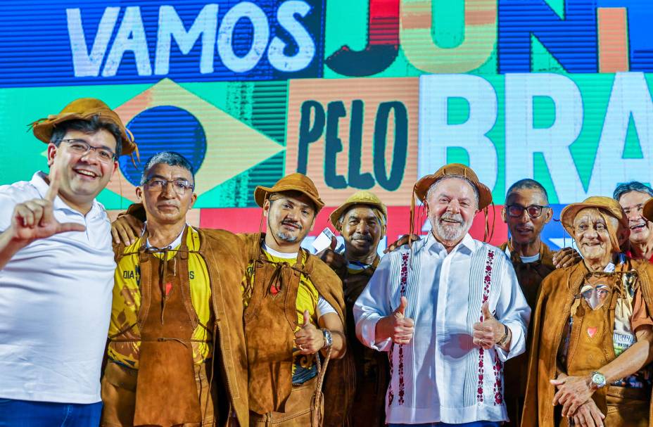 O ex-presidente Luiz Inácio Lula da Silva e candidato `a presidência da República pelo PT,  participa do ato "Vamos Juntos pelo Brasil e pelo Piauí", em Teresina, 03/08/2022.