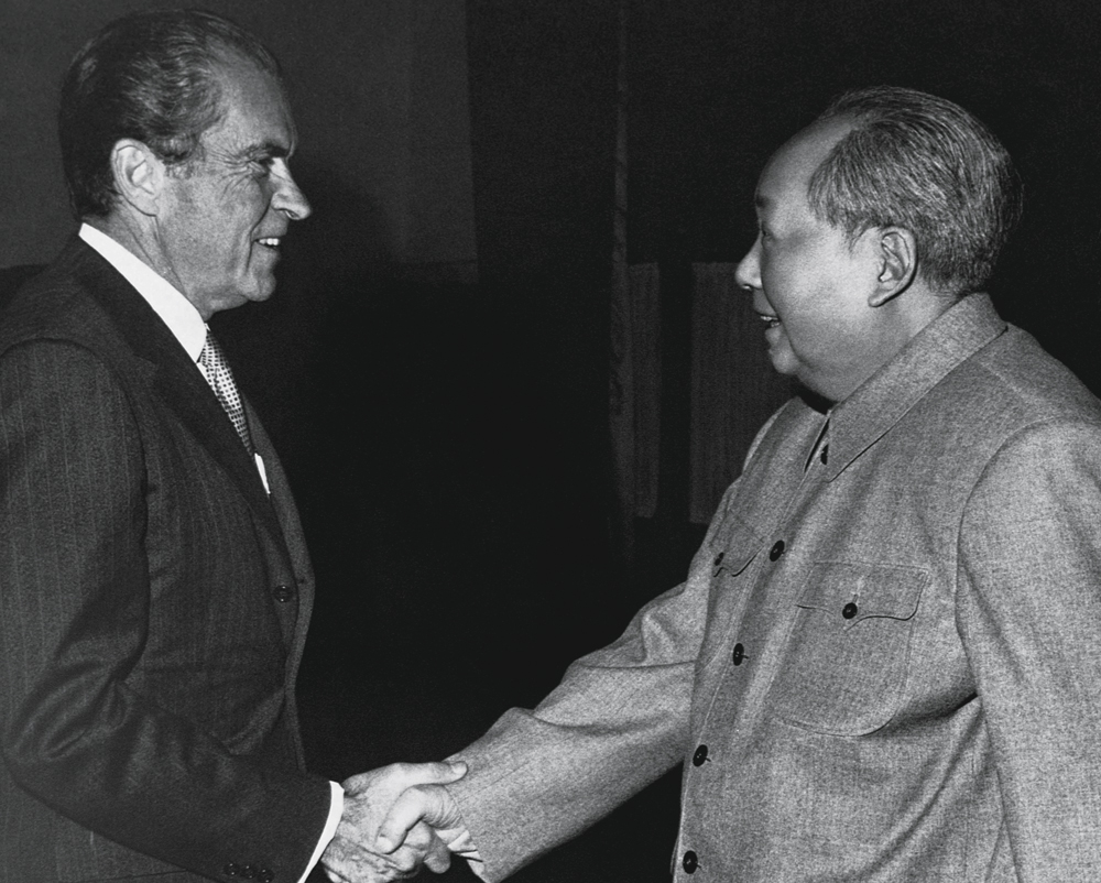 RICHARD-NIXON-MAO-TSE-TUNG-1972.jpg TRÉGUA - Nixon e Mao Tsé, em 1972: retomada de relações -