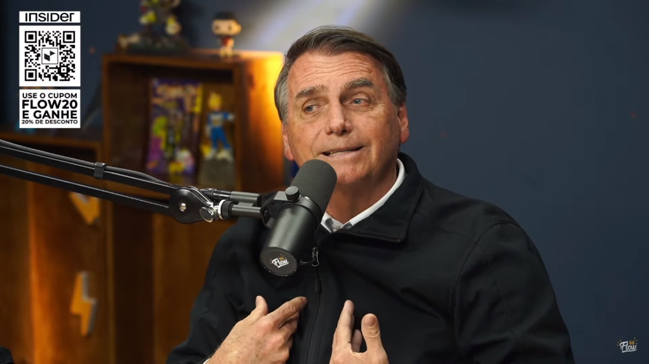 O presidente Jair Bolsonaro concede entrevista ao Flow Podcast
