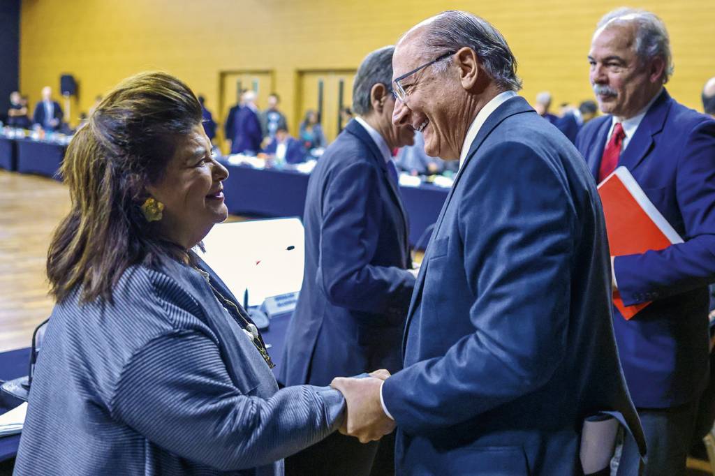 10082022—alckmin-e-mercadante-com-luiza-trajano_52276048027_o.jpg NO MERCADO - O ex-governador com Luiza Trajano: a ponte com empresários -