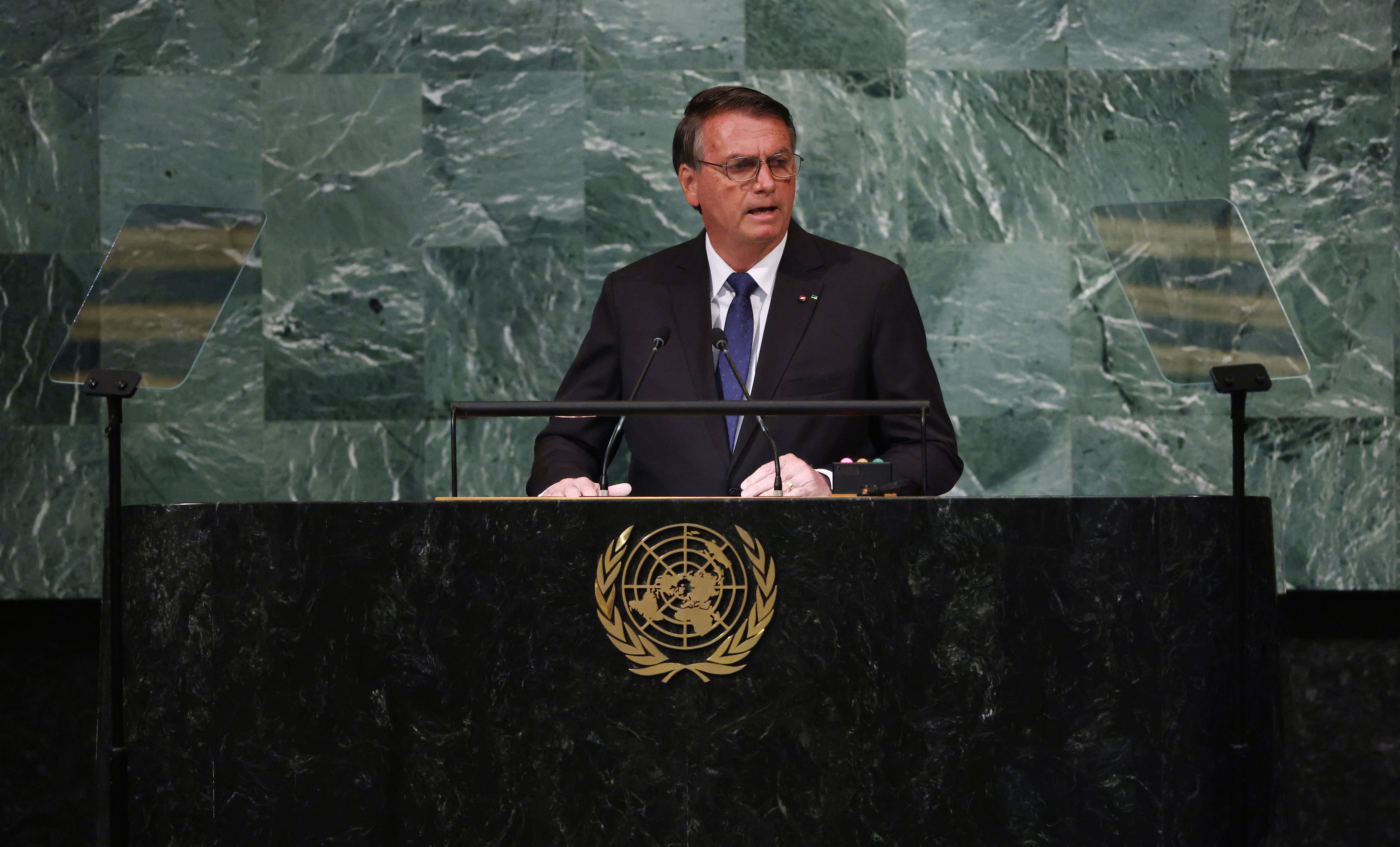 TSE livra Jair Bolsonaro em ação por discurso na ONU em 2022; Lula está na mira
