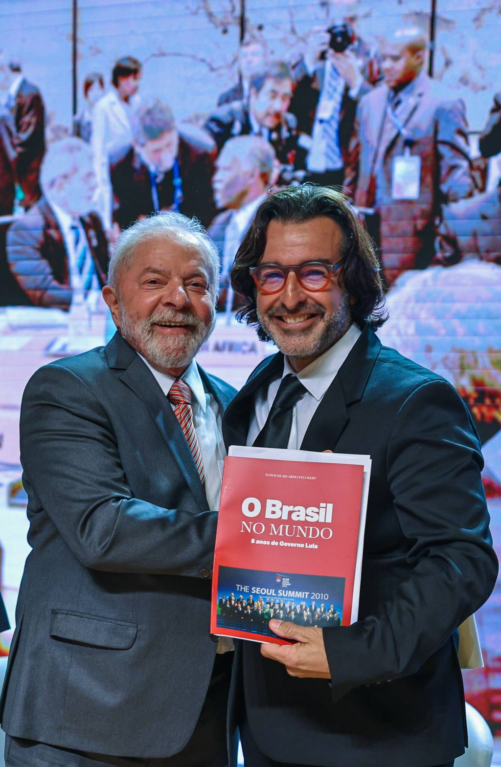 52306518628_5dc1b422da_o 22.08.2022 - O ex-presidente Luiz Inácio Lula da Silva participa do lançamento do livro de fotos de Ricardo Stuckert “O Brasil no Mundo: 8 anos de Governo Lula“. Foto: Claudio Kbene